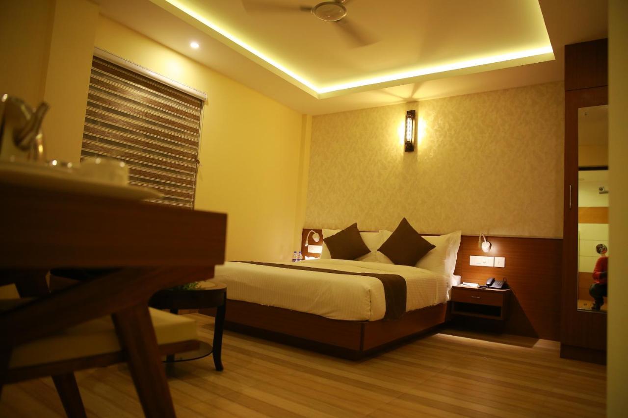 D'Chandelier Kochi Exterior photo