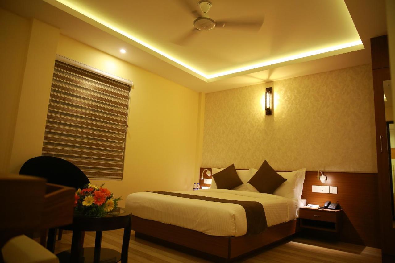 D'Chandelier Kochi Exterior photo