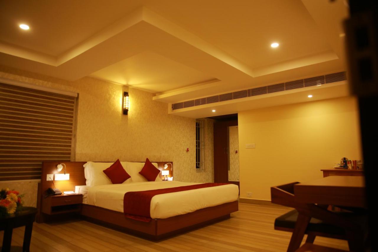 D'Chandelier Kochi Exterior photo